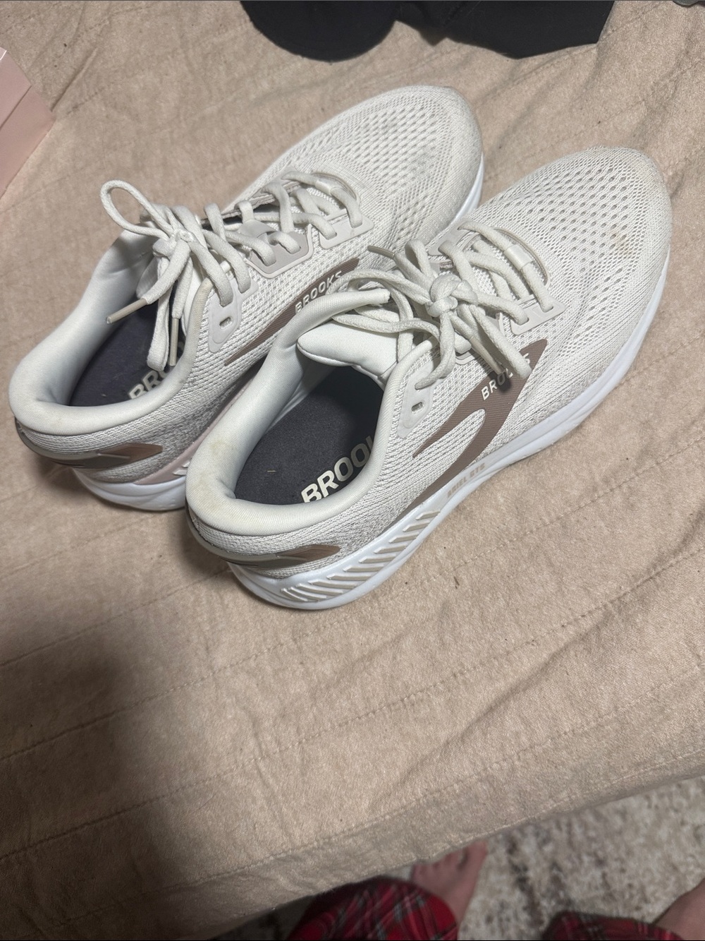 Brooks Women's White and Beige Athletic Running Sneakers